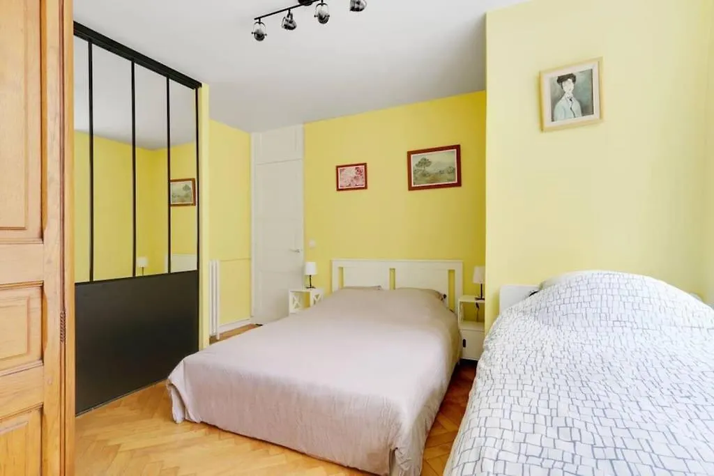 Bright Getaway Near Montparnasse דירה
